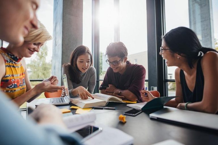 Business students OnCampus